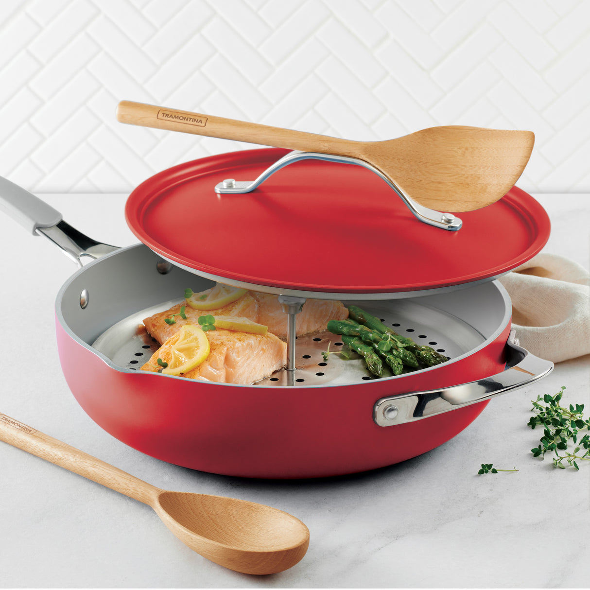 All-in-One Plus Pan 30cm/4.7L Red