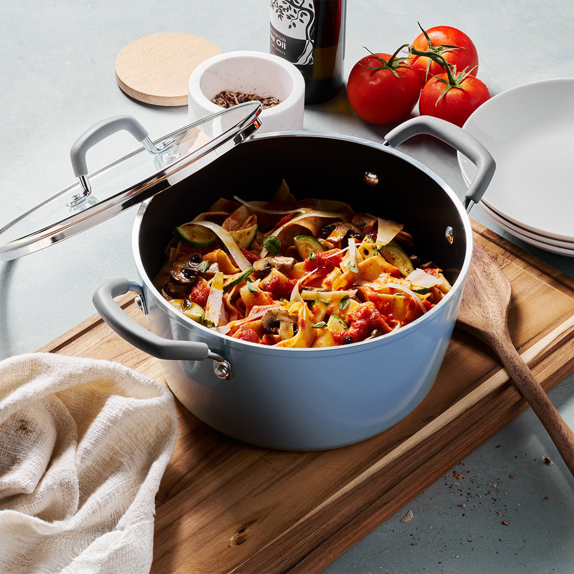 Velo Forged Casserole 24 cm - Sea - Tramontina India