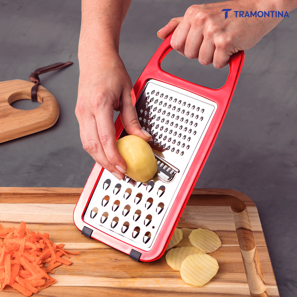 Utilitá Stainless Steel and ABS Grater with Rubberized Base, Red - Tramontina India